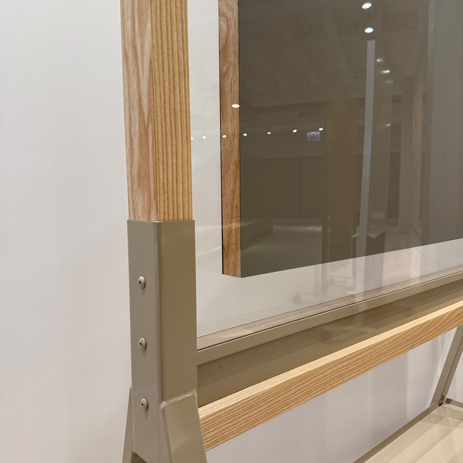 Midair Mobile Whiteboards